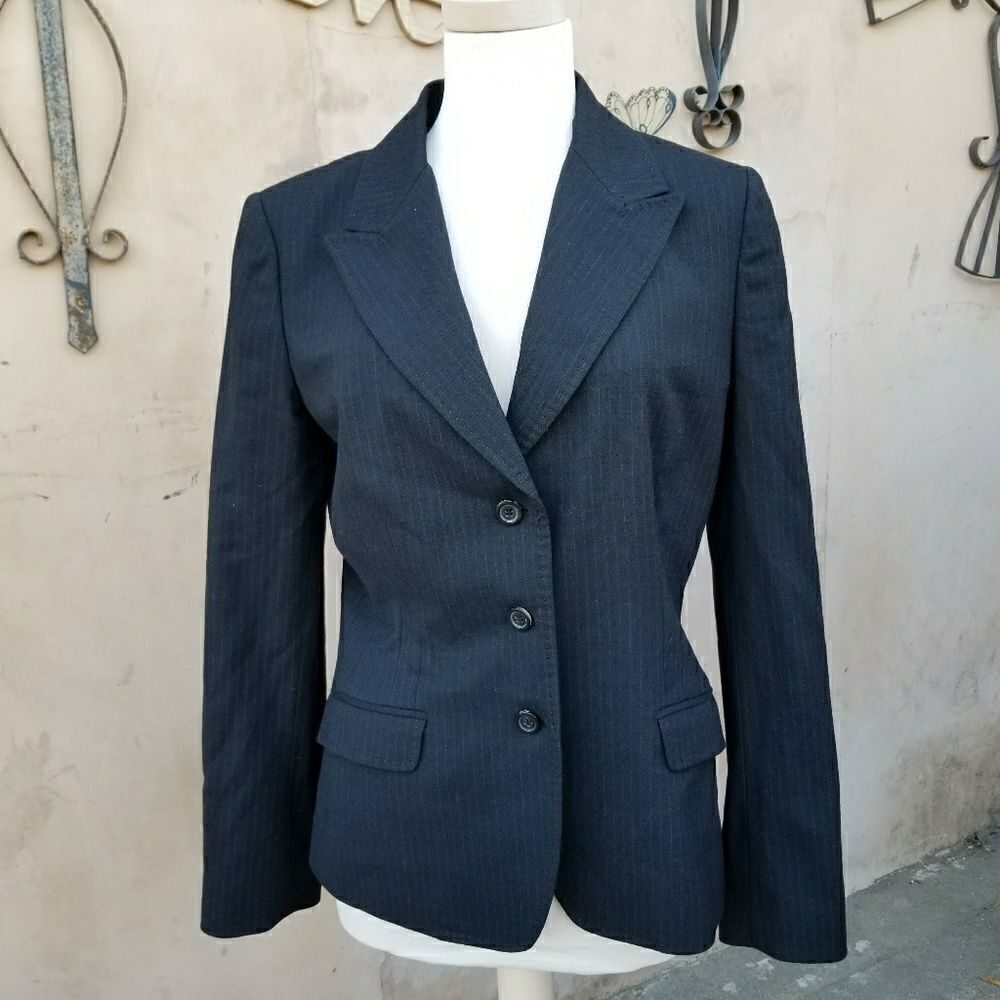 Elie Tahari blazer size 12 black w/blue pin stripe